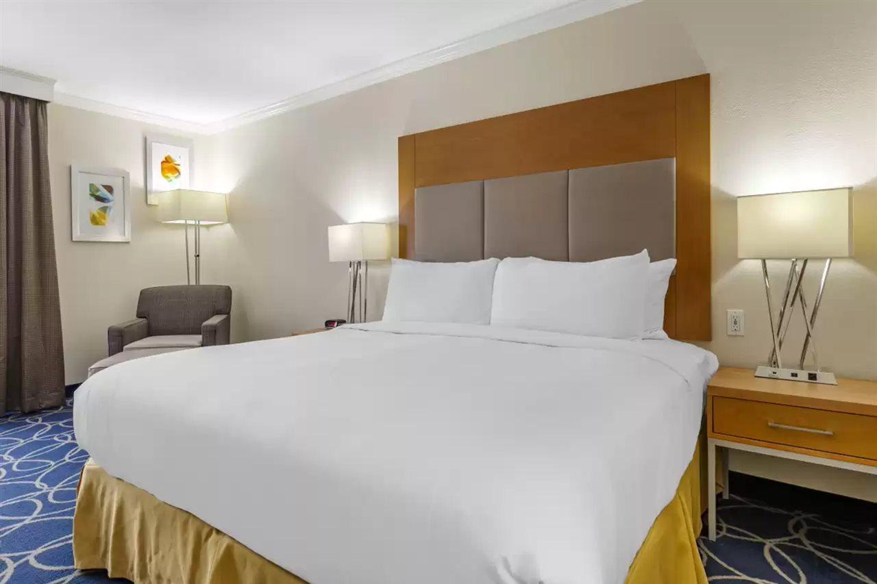 Comfort Inn & Suites Houston I-10 West Energy Corridor Buitenkant foto