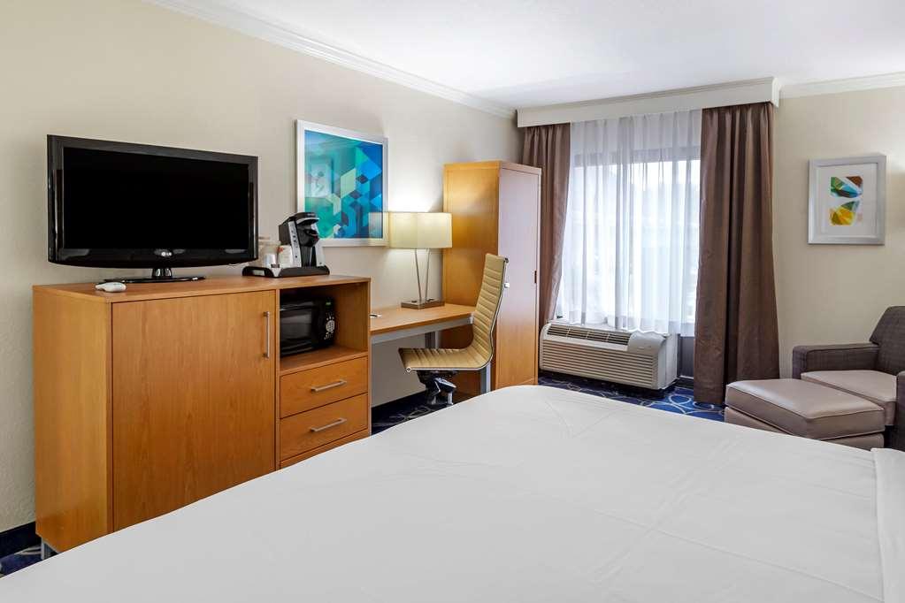 Comfort Inn & Suites Houston I-10 West Energy Corridor Kamer foto