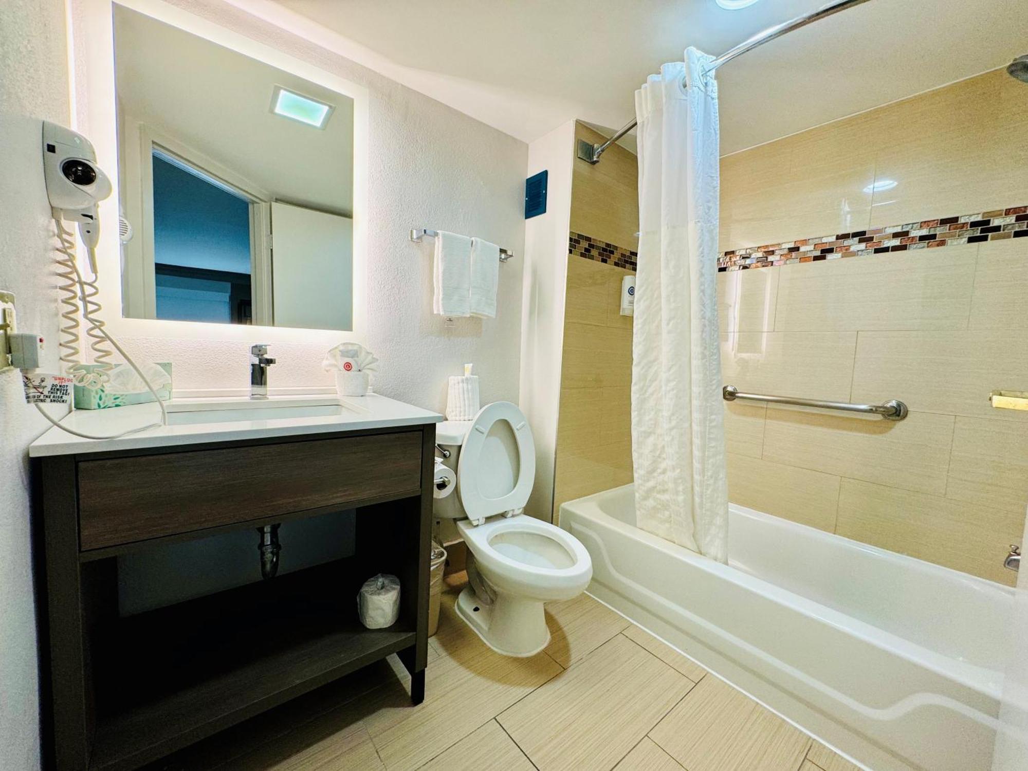 Comfort Inn & Suites Houston I-10 West Energy Corridor Buitenkant foto